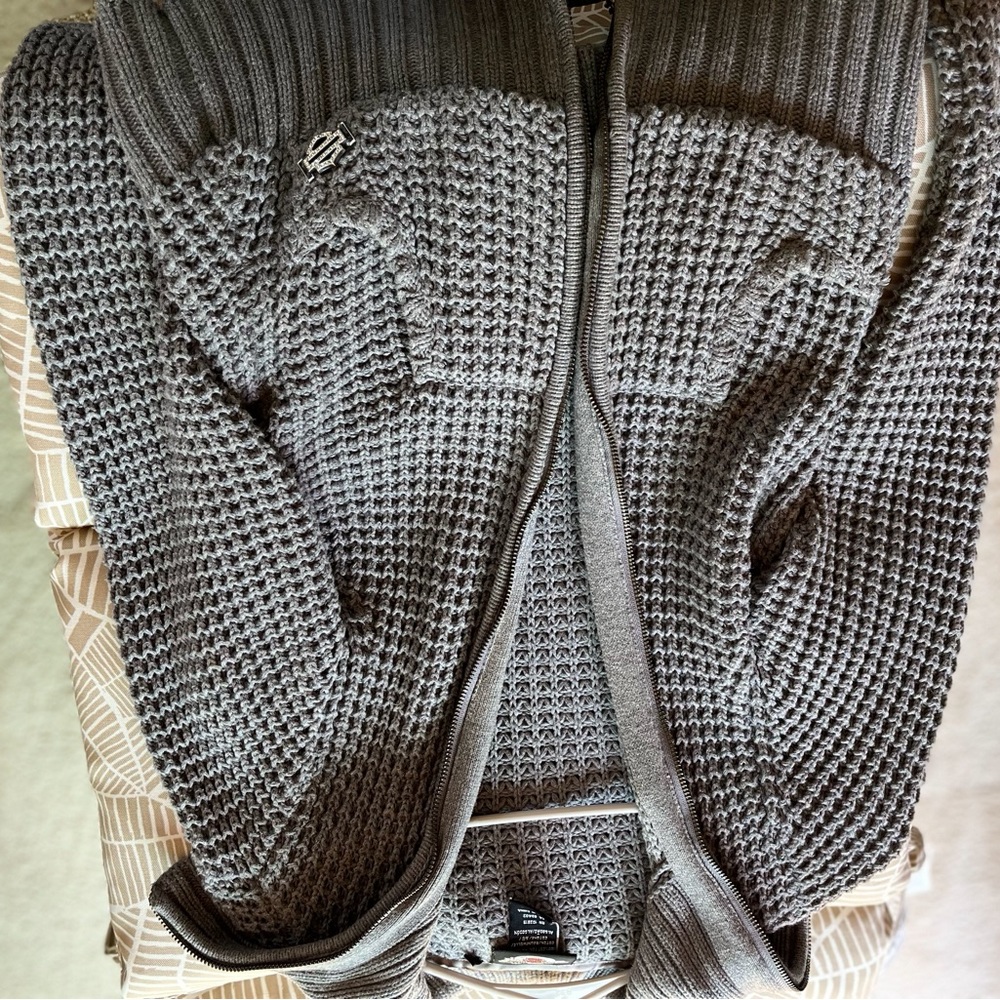 Sweater - Picture 2 of 2